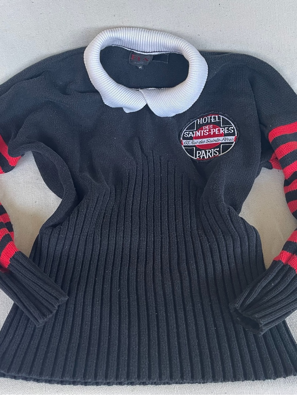 Fia vintage Ribbed Sweater with White Collar and Red Striped Sleeves